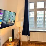 Bright & Cozy Apartment In City Center Vienna 32