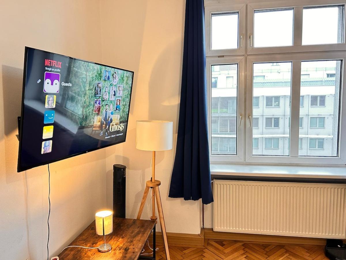 Apartment Bright & Cozy In Center 32 New